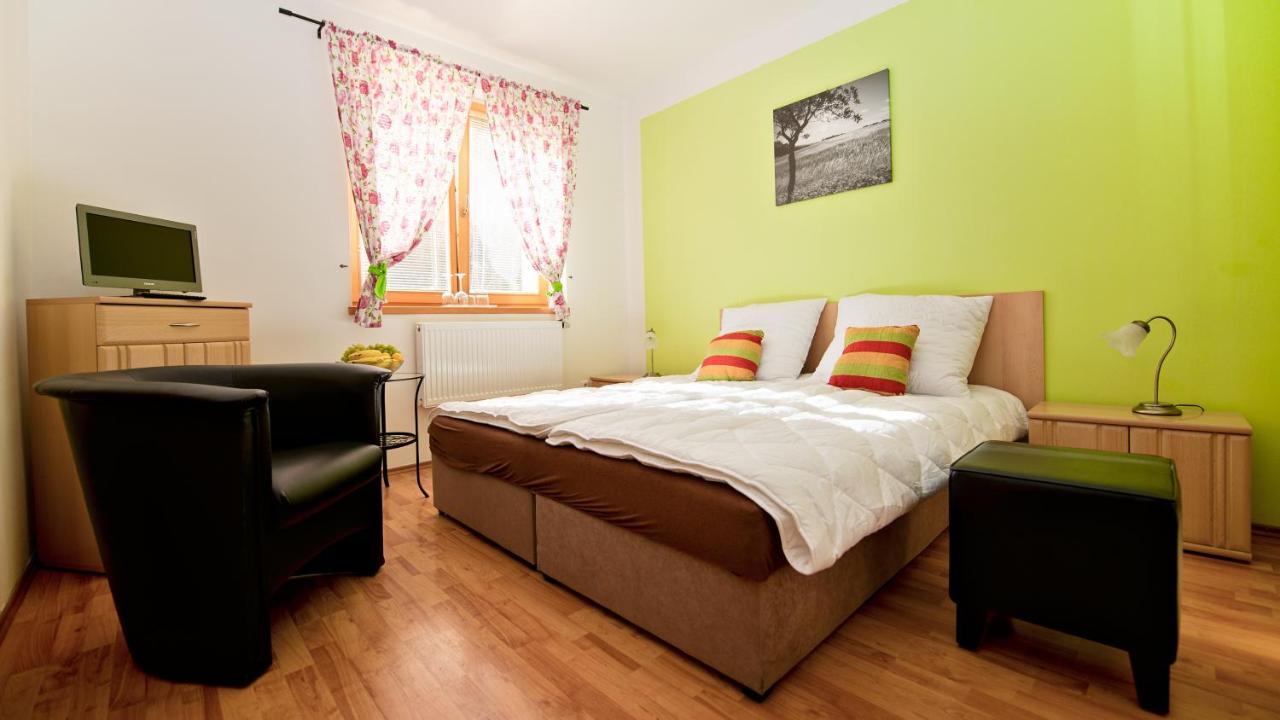 Wellness Penzion Eva Dolni Moravice ภายนอก รูปภาพ