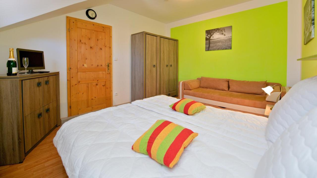 Wellness Penzion Eva Dolni Moravice ภายนอก รูปภาพ
